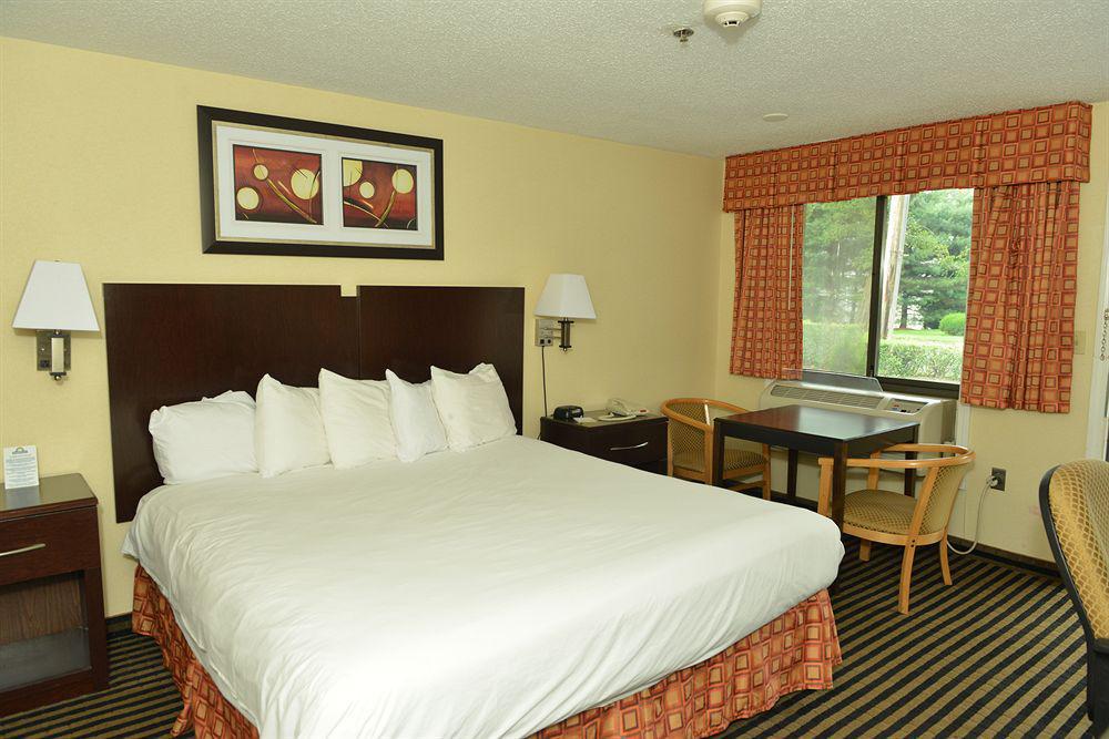 Whitney Inn & Suites Hamden Buitenkant foto